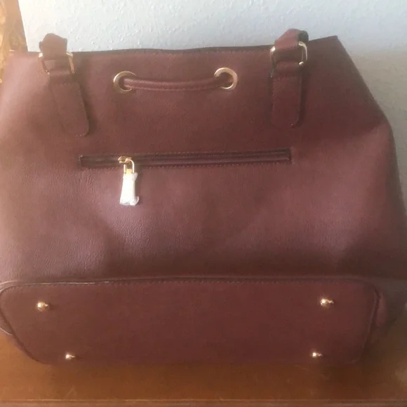 NWOT GORGEOUS burgundy handbag!!! - Picture 4 of 6